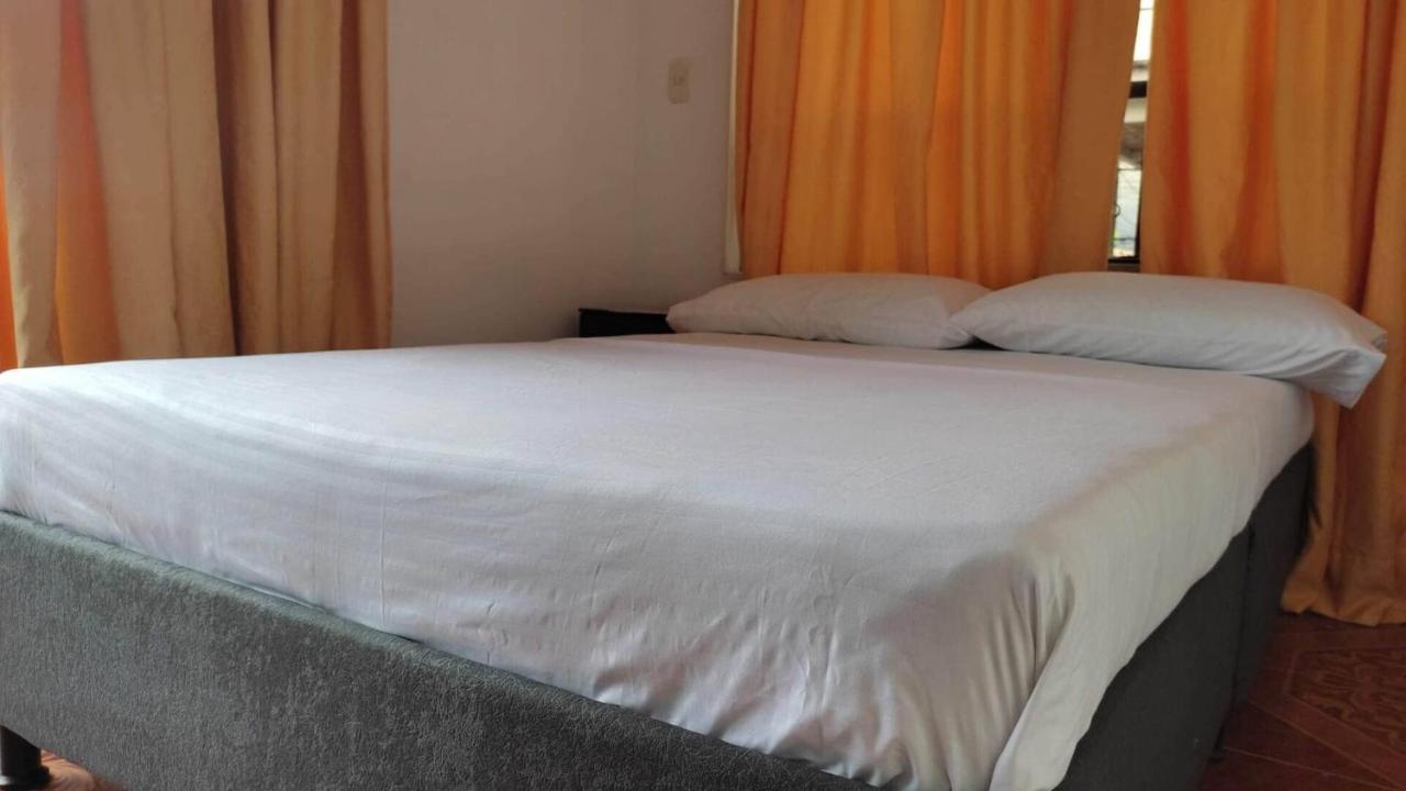 Apartamento Turistico Centenario Apartment *
